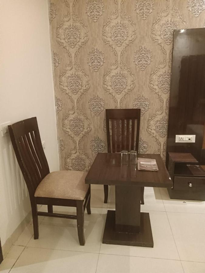Hotel Iconic Near Delhi Igi International Airport Nova Deli Exterior foto