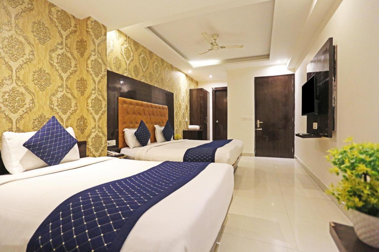 Hotel Iconic Near Delhi Igi International Airport Nova Deli Exterior foto