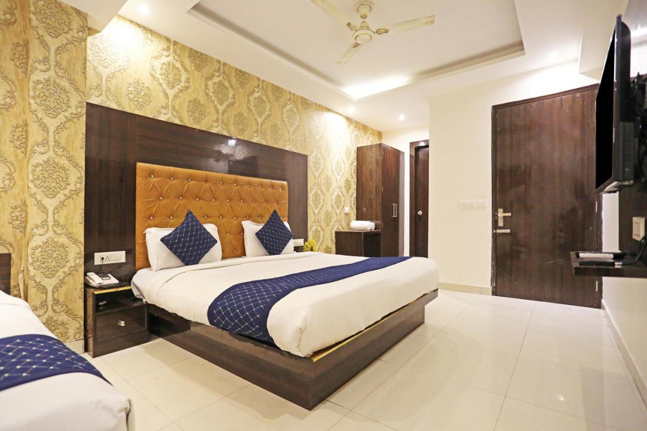 Hotel Iconic Near Delhi Igi International Airport Nova Deli Exterior foto