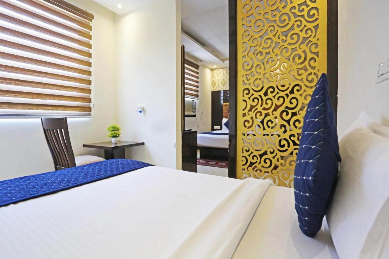 Hotel Iconic Near Delhi Igi International Airport Nova Deli Exterior foto