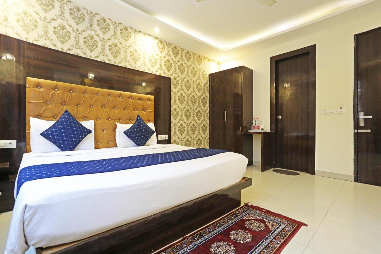 Hotel Iconic Near Delhi Igi International Airport Nova Deli Exterior foto
