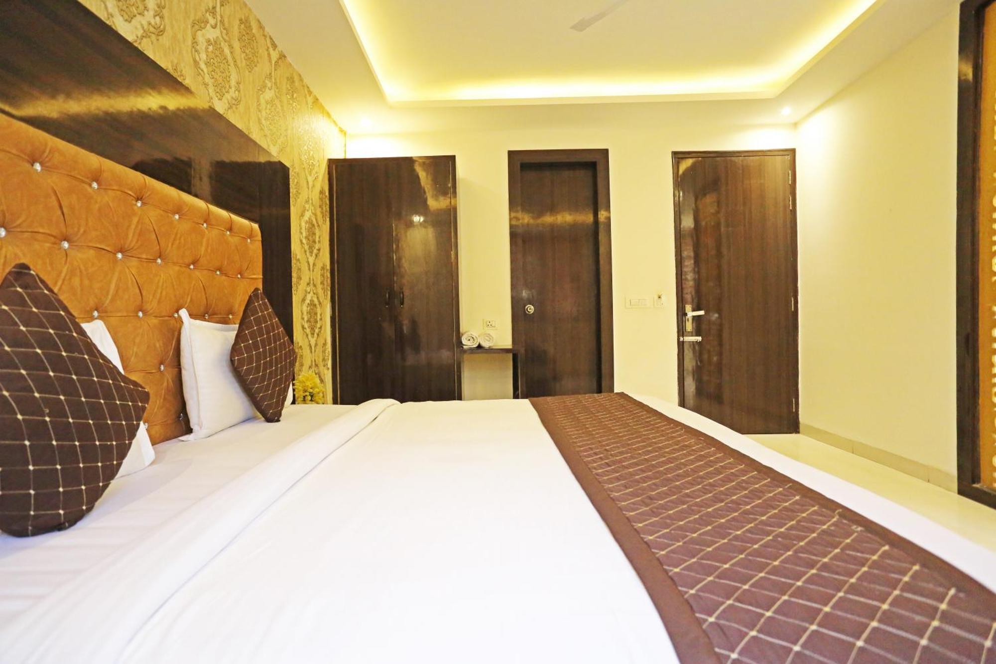 Hotel Iconic Near Delhi Igi International Airport Nova Deli Exterior foto
